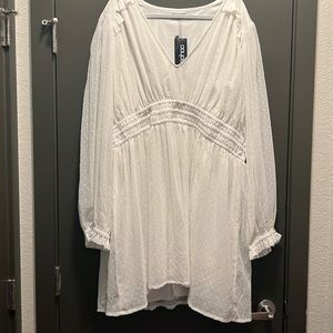 New with tags. Boohoo plus size white dress size US 24/ UK28